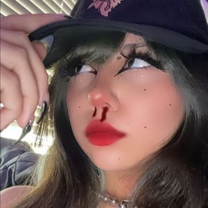 Meet your Posher, Alexandra